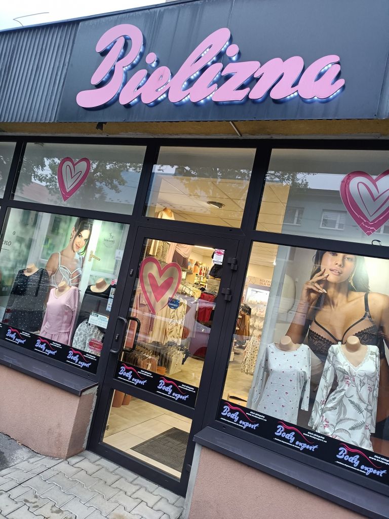 Poznaj lokalizację najlepszych sklepów z brafittingiem Bielizna BodyExpert w Krakowie, Proszowicach i Kazimierzy Wielkiej